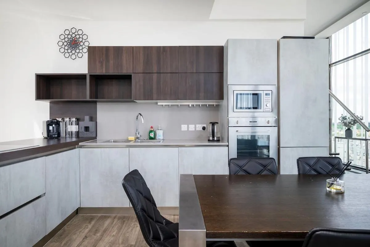 Bow Penthouse Apartment London