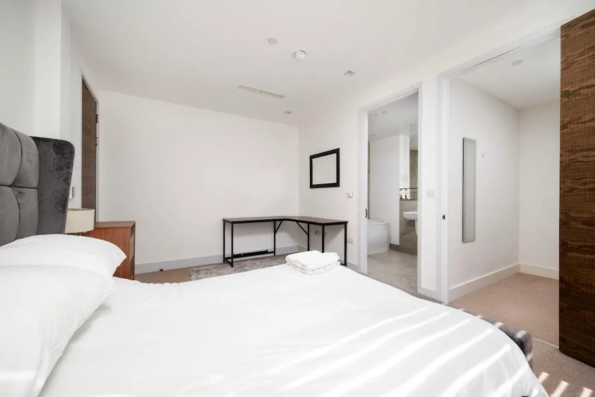 Bow Penthouse Apartment London United Kingdom