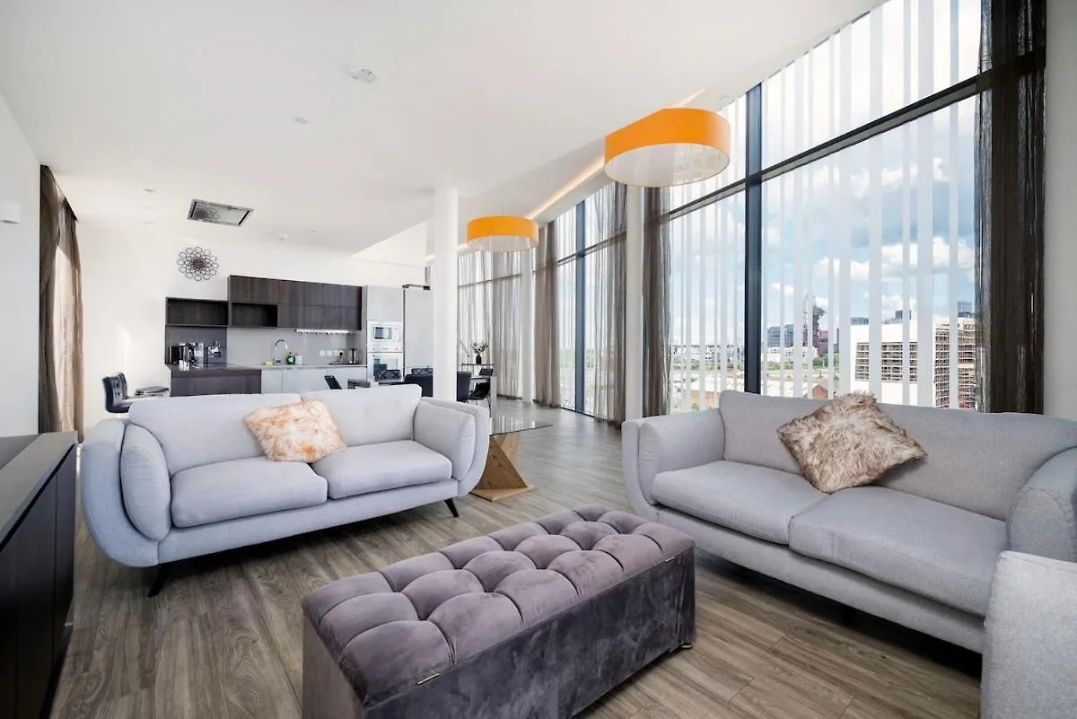 Bow Penthouse Apartment London