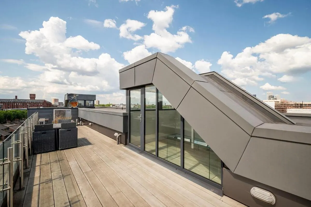 Bow Penthouse Apartment London